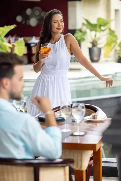 CasCades Restaraunt - Guest Lunch Couple